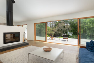 37 Canterbury Ln in Salisbury, CT - Building Photo - Building Photo