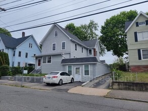 141 Hawkins St in Derby, CT - Building Photo - Building Photo