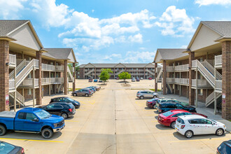 The Quad in Cedar Rapids, IA - Foto de edificio - Building Photo