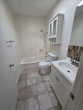 32200 Cathedral Canyon Dr, Unit 103 in Cathedral City, CA - Building Photo - Building Photo