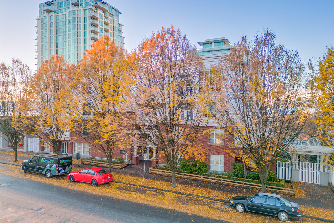 Coronado in North Vancouver, BC - Building Photo