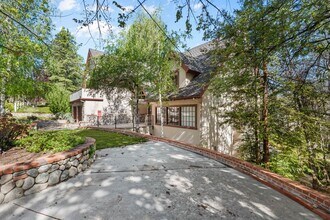 887 Talisman Ln in Lake Arrowhead, CA - Building Photo - Building Photo