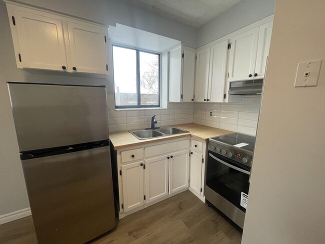 property at 360 Tecumseh Rd W