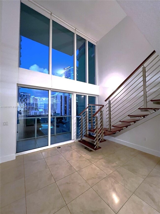 41 SE 5th St, Unit 911 in Miami, FL - Building Photo - Building Photo