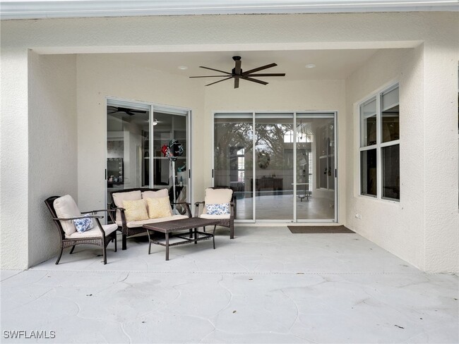 8416 Laurel Lakes Blvd in Naples, FL - Building Photo - Building Photo