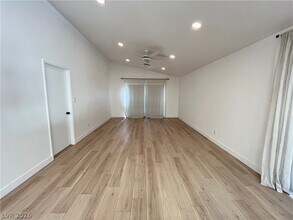 8329 Mulcahy Ave in Las Vegas, NV - Building Photo - Building Photo
