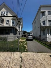 40 Hansen Ave in Bridgeport, CT - Building Photo - Building Photo
