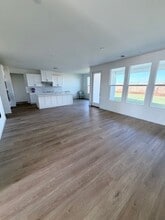 7414 Cryosphere St in Bakersfield, CA - Building Photo - Building Photo