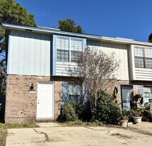 413 N Sea Ln NW in Fort Walton Beach, FL - Building Photo