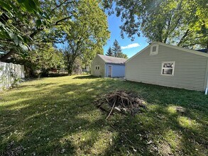 1922 W Washington Ave in Jackson, MI - Building Photo - Building Photo