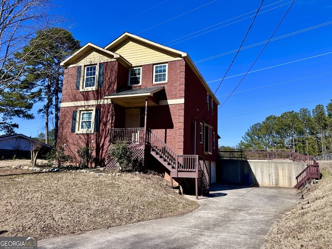 2575 Rolling Brook Trail in East Point, GA - Building Photo - Building Photo