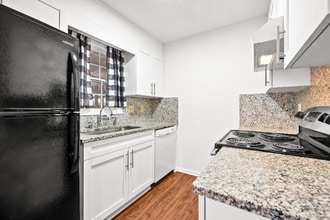 151 Old Ferry Way in Roswell, GA - Building Photo - Building Photo