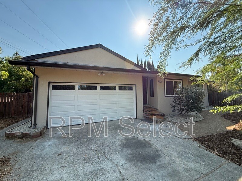 7000 Dudley St in Citrus Heights, CA - Building Photo