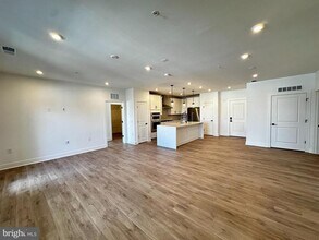 1141 Fortune Terrace in Potomac, MD - Building Photo - Building Photo