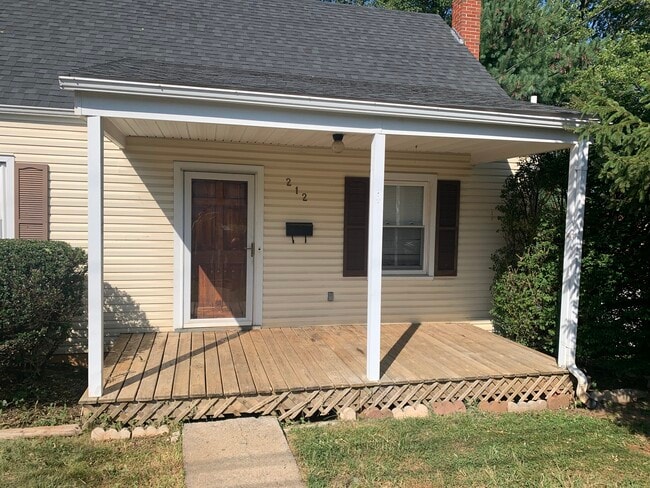 212 Polk Ave in Front Royal, VA - Building Photo - Building Photo