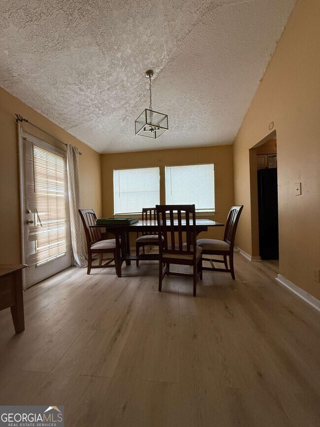 2806 Shell Bark Rd in Decatur, GA - Building Photo - Building Photo