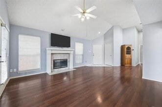 934 Highgate Dr in Lewisville, TX - Building Photo - Building Photo