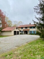 488 Cognewaugh Rd in Greenwich, CT - Building Photo