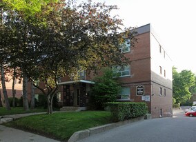 309 The Kingsway in Toronto, ON - Building Photo