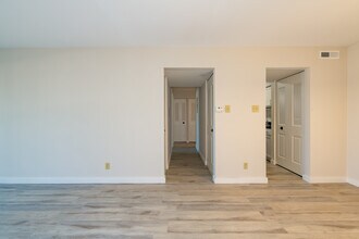 Southfield Apartments in St. Louis, MO - Building Photo - Building Photo