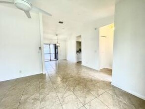 132 Sherwood Cir in Jupiter, FL - Building Photo - Building Photo