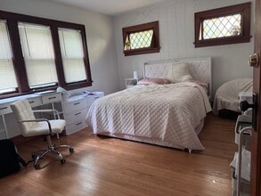 3076 N Bartlett Ave in Milwaukee, WI - Foto de edificio - Building Photo