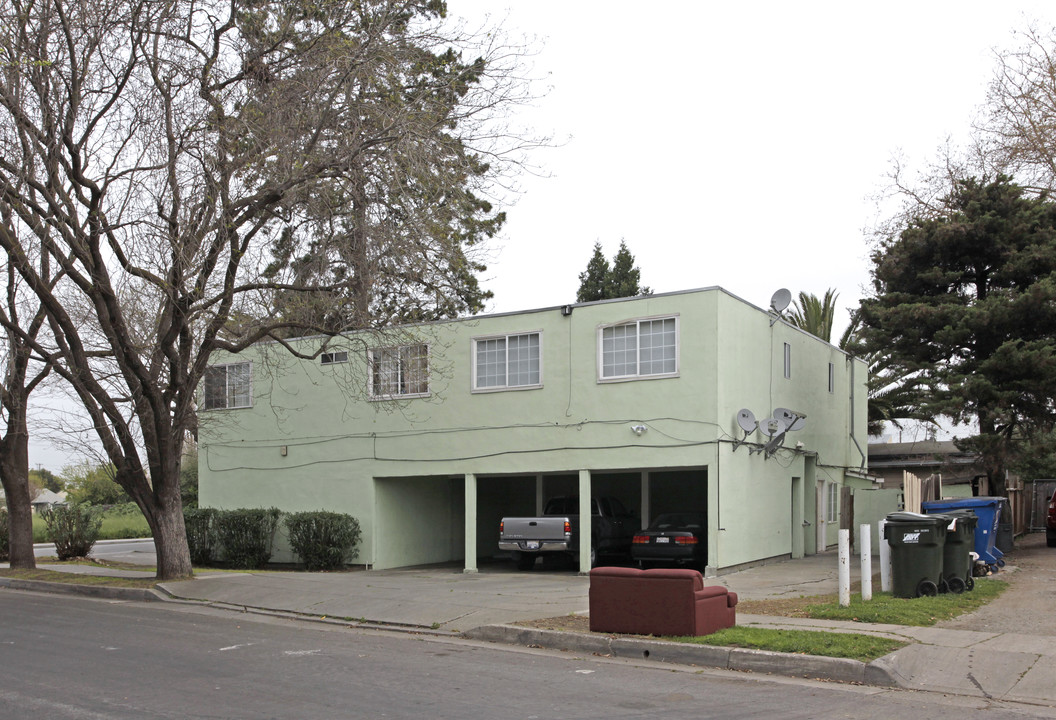 1100 Sevier Ave in Menlo Park, CA - Building Photo