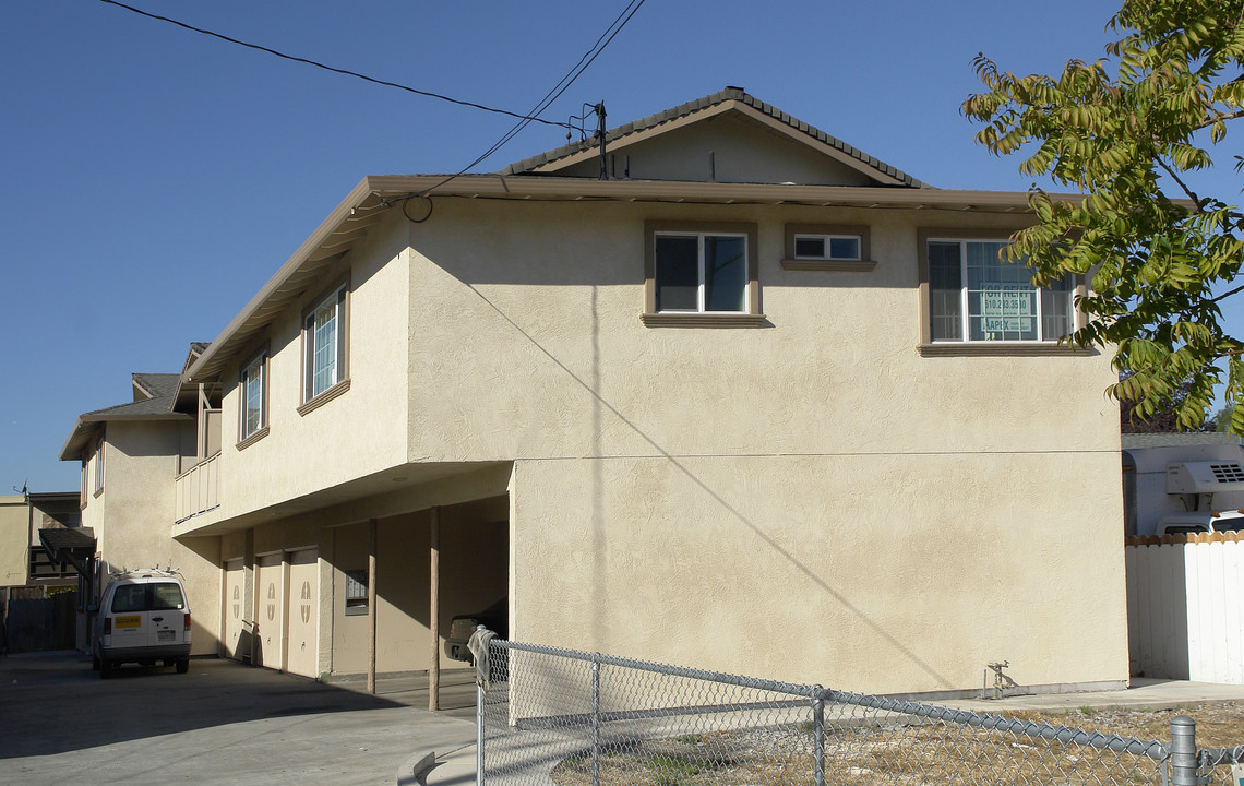 24551 Whitman St in Hayward, CA - Building Photo