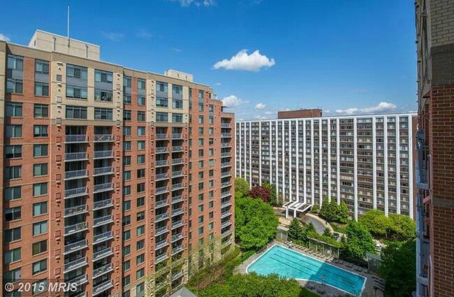 11710 Old Georgetown Rd, Unit 1113 in North Bethesda, MD - Foto de edificio - Building Photo