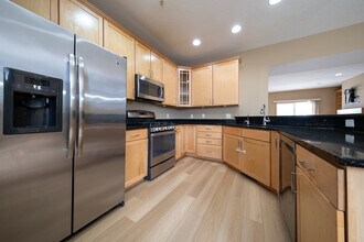9585 Madison Dr in Chanhassen, MN - Building Photo - Building Photo