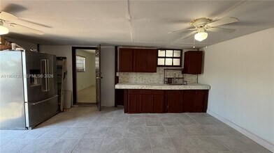 16005 SW 107th Ct in Miami, FL - Building Photo - Building Photo