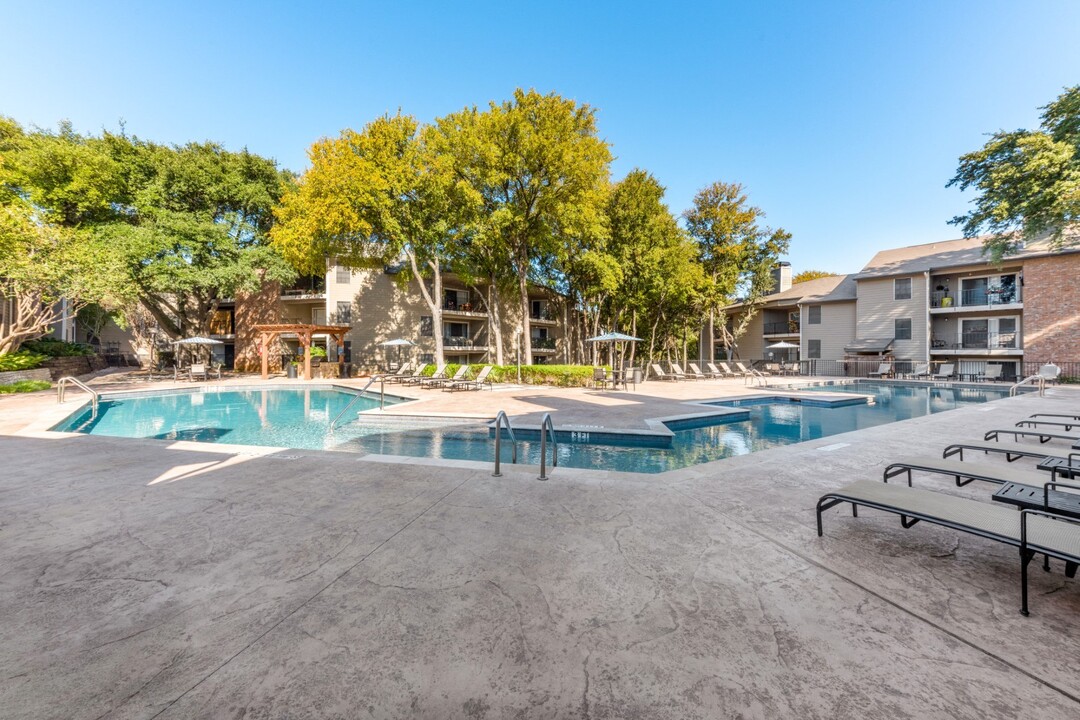 Hillside Creek in Austin, TX - Foto de edificio