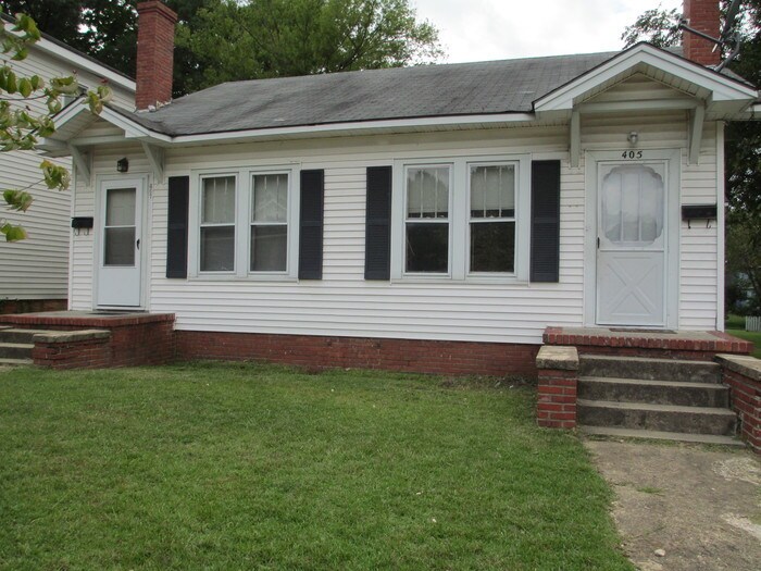 405 Jackson St in Roanoke Rapids, NC - Building Photo