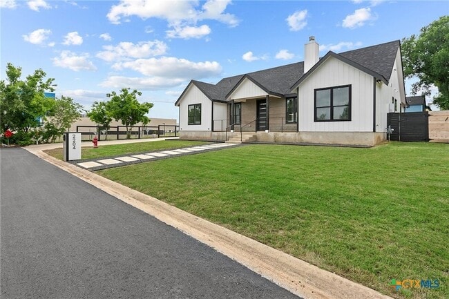 2204 Magnolia Dr in Round Rock, TX - Building Photo - Building Photo