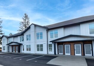 1940 Nunns Rd in Campbell River, BC - Building Photo - Building Photo