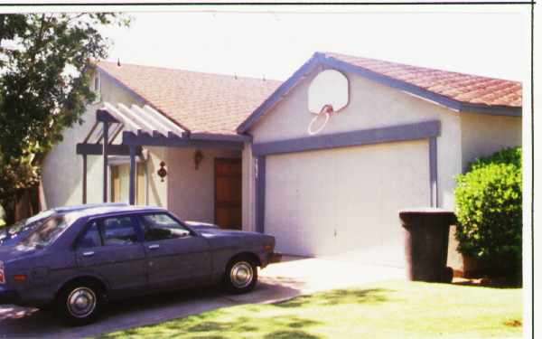 3037 Snowberry Ln in Modesto, CA - Building Photo