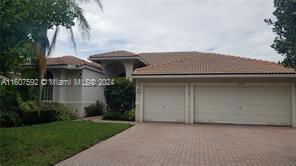 12370 NW 51st St in Coral Springs, FL - Foto de edificio