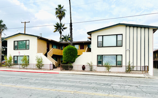 1101 Grand E Ave, Unit 2 in El Segundo, CA - Foto de edificio - Building Photo