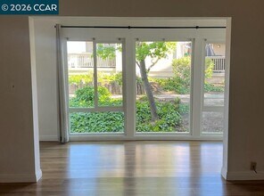 438 Ridgeview Dr in Pleasant Hill, CA - Building Photo - Building Photo