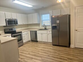 525 Maple Branches Dr in Belville, NC - Building Photo - Building Photo