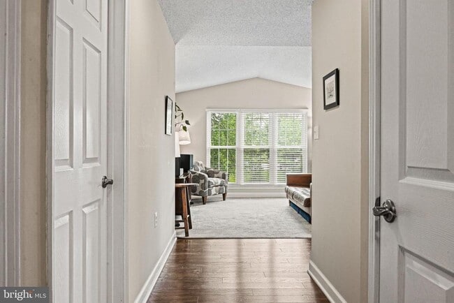 21013 Timber Ridge Terrace in Ashburn, VA - Building Photo - Building Photo