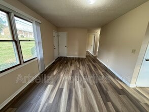 941 Kendrick Creek Rd in Kingsport, TN - Building Photo - Building Photo