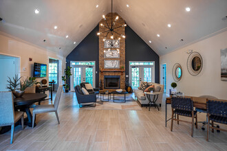 Legacy Pointe in Knoxville, TN - Building Photo - Interior Photo