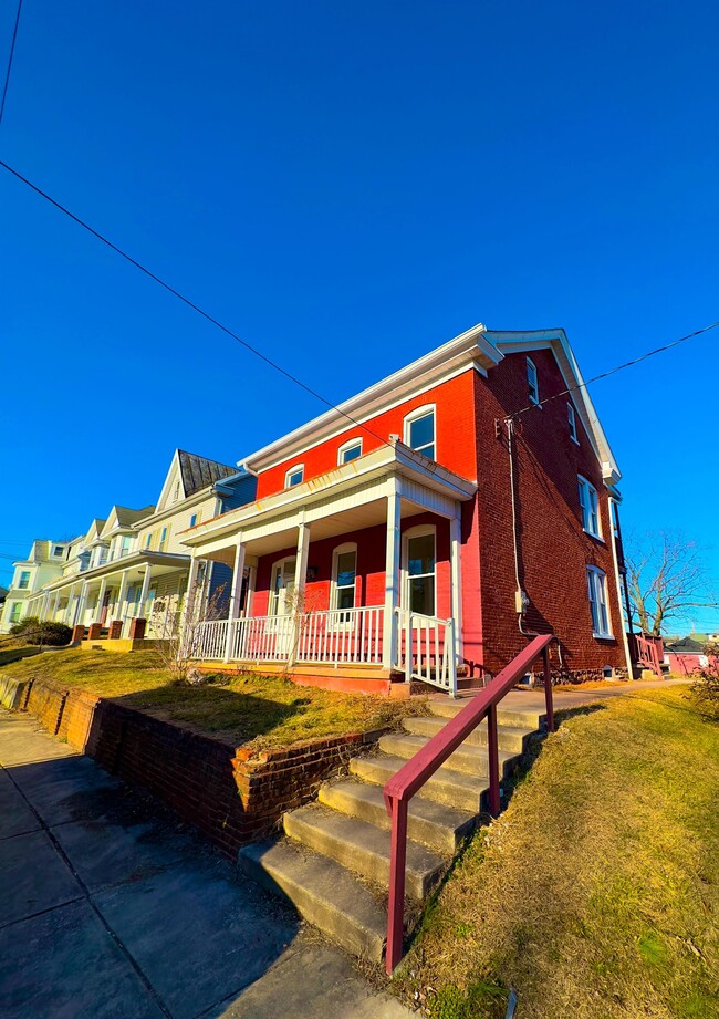 48 Wayside Ave in Hagerstown, MD - Building Photo - Building Photo