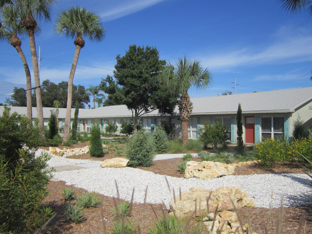Casa Corsicana Apartments in Seminole, FL