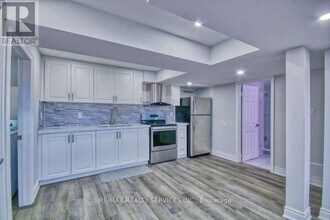 69 Pellegrino Rd in Brampton, ON - Building Photo - Building Photo