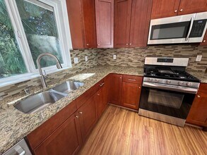 10 Sandalwood Circle in Bellingham, WA - Building Photo - Building Photo