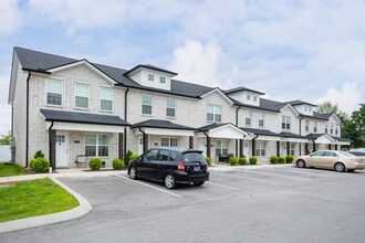 South Maple Townhomes in Lebanon, TN - Foto de edificio - Building Photo