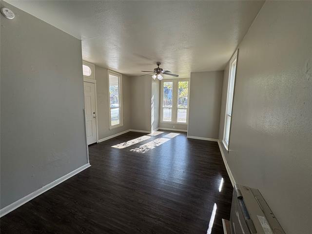 715 W Day St in Denison, TX - Building Photo - Building Photo