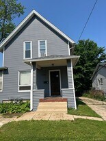 170 N Du Bois Ave in Elgin, IL - Building Photo